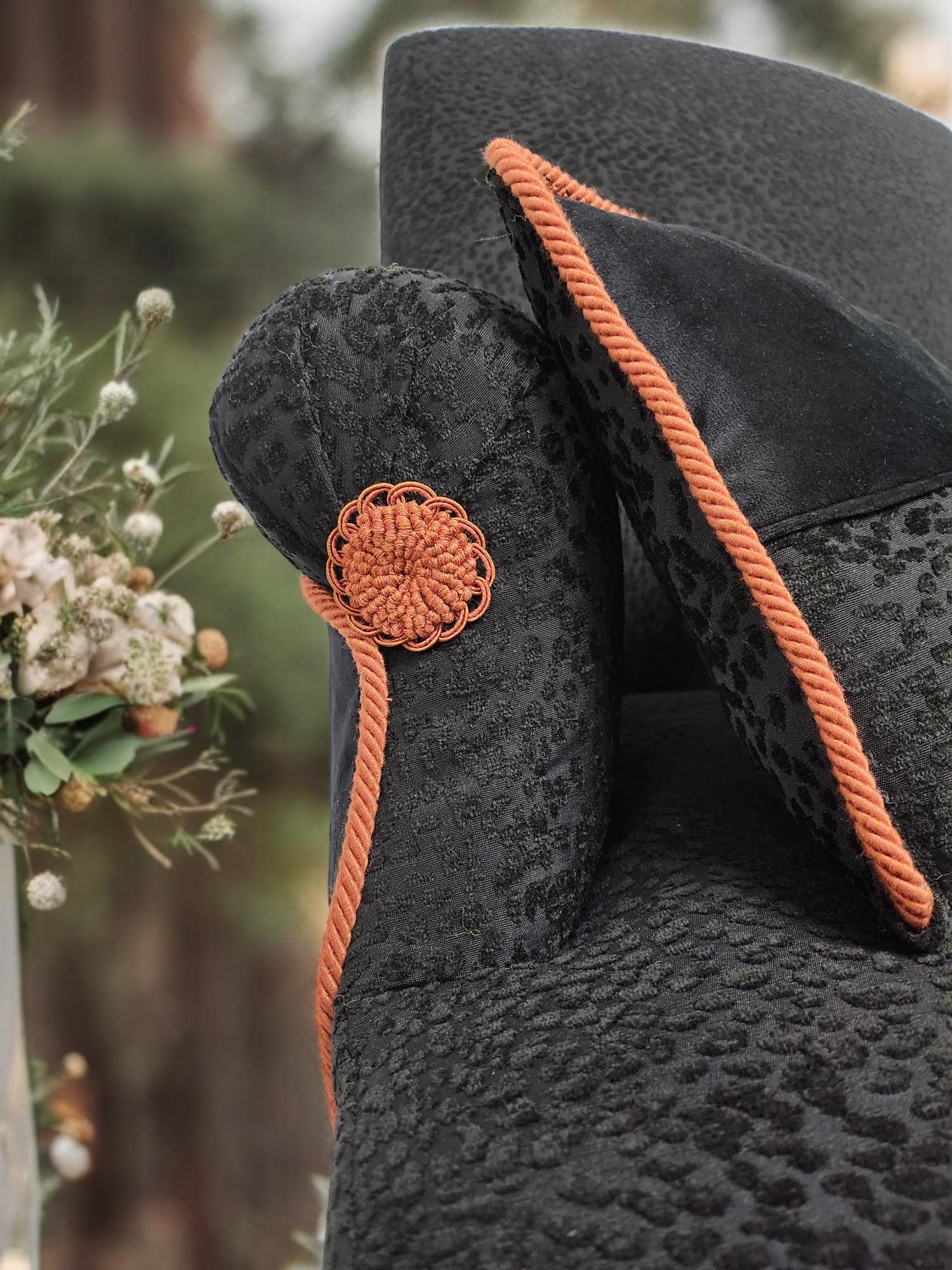 finition passementerie ile de France avec Cartasane couleur Brique